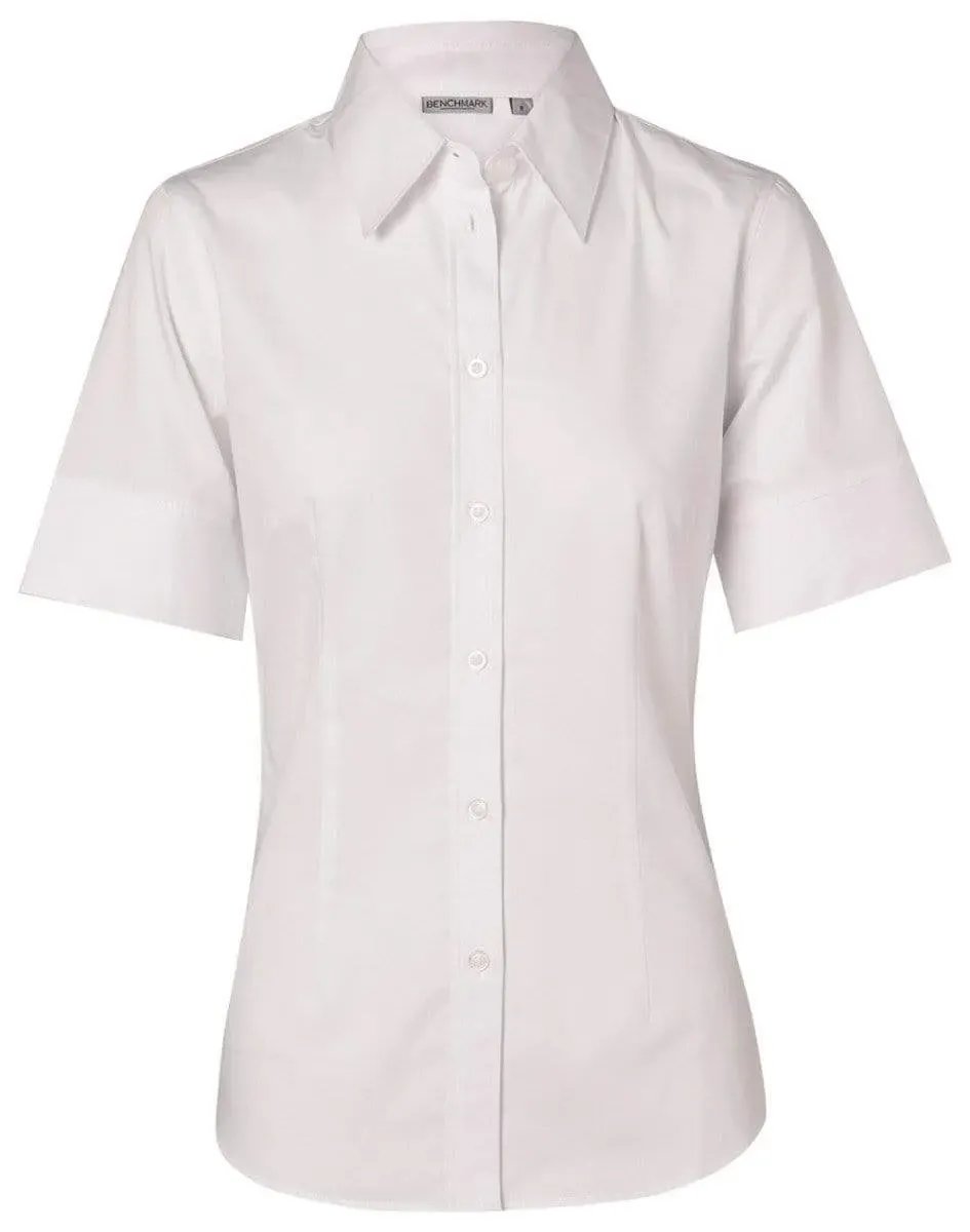 BENCHMARK Women's Fine Twill Short Sleeve Shirt M8030S