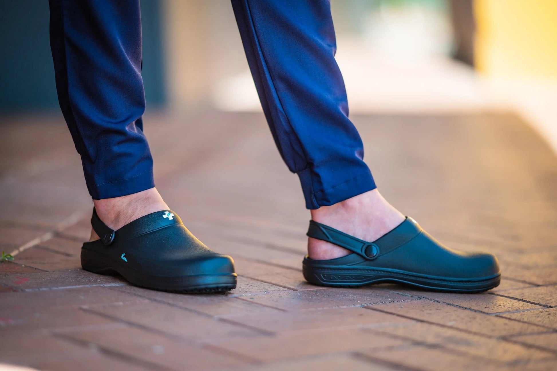 Softies Women's Louis Nursing Shoe LOS01 - Main Image